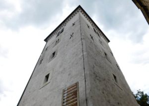 La Torre Lotrščak e un vero colpo di cannone