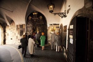 Porta di pietra – luogo di pellegrinaggio nel cuore di Zagabria
